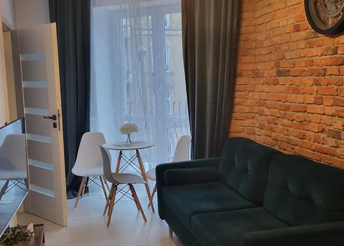 Apartament-studio 1 Z Balkonem דירה